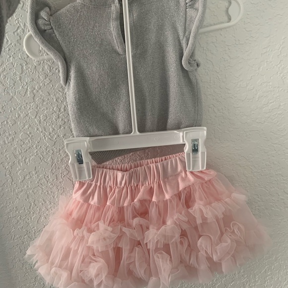 First Impressions two piece - Picture 2 of 2